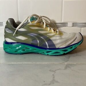 Puma bioweb elite plus running shoes / sneakers. EUC!